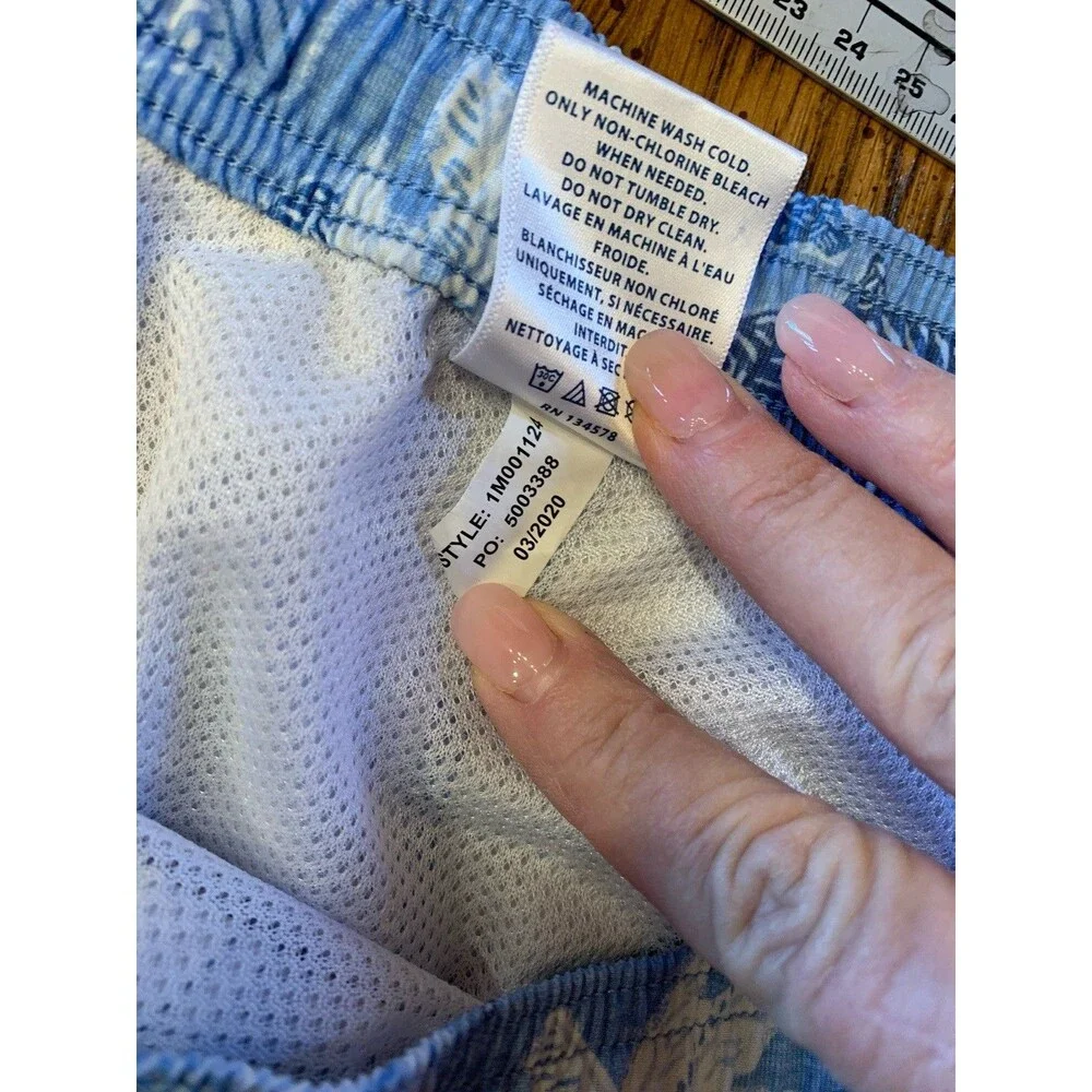 Vineyard Vines Mens Swim Trunks XL Beach Tropical Fish Seashells Palm Trees Blue